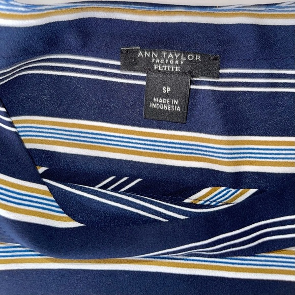 Ann Taylor’s Navy Ercu Mustard Striped Sleeveless Blouse Sz SP - Picture 5 of 5